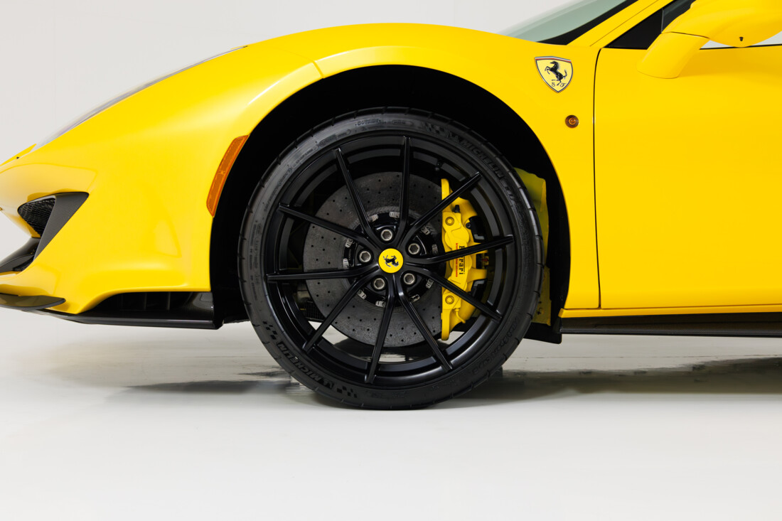 『入手困難』Ferrari 488 PISTA カタログ 5枚入り Ferrari 488 Pista Poster - Car Fine Art Prints – Postersport