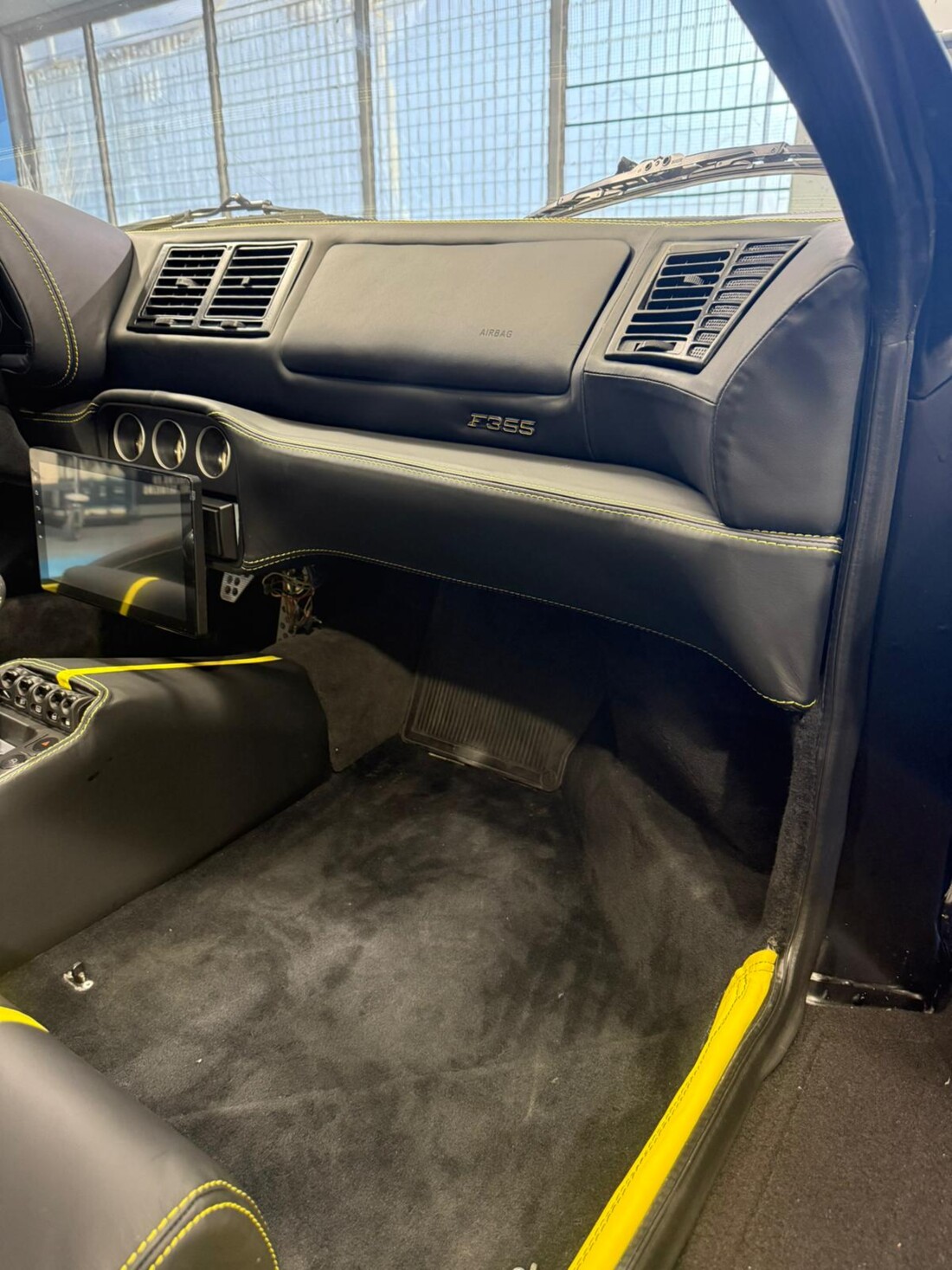 1997 Nero GTS Manual Carbon Seats — photo 3